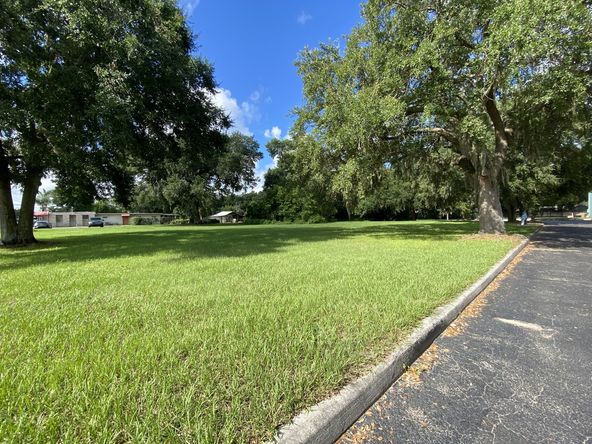 Bartow Village Shopping Center + 0.81 Acre Parcel: 1475 US Highway 17 S, Bartow, FL 33830